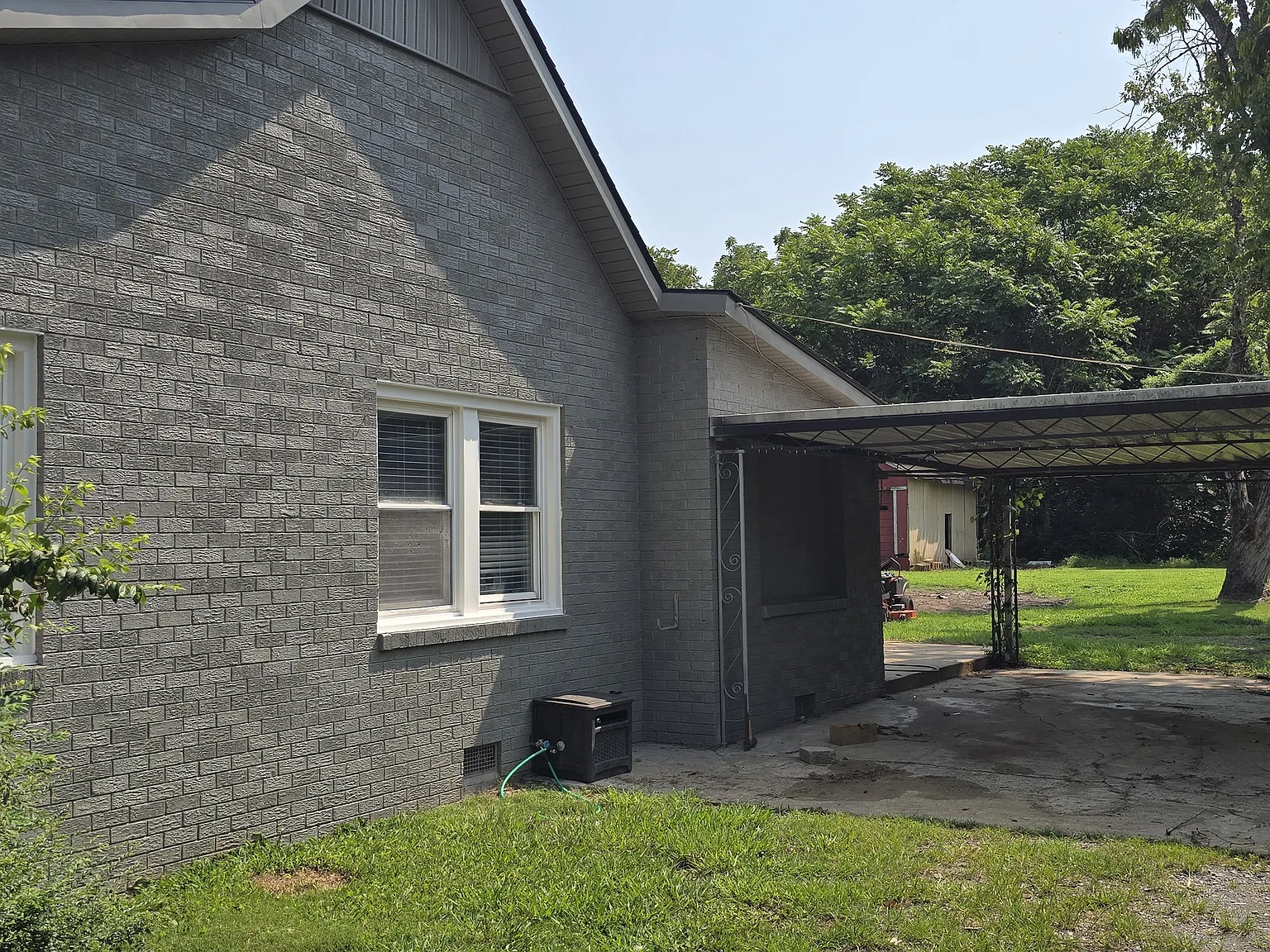 2 bed, 1000 sqft, $2,200 — Photo 2