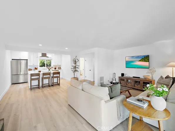 1570 Via Capri APT 8, Laguna Beach, CA 92651
