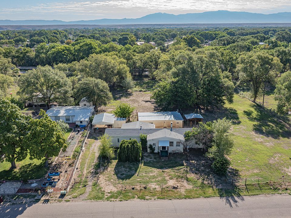 1st image of 2460 Parklane Dr