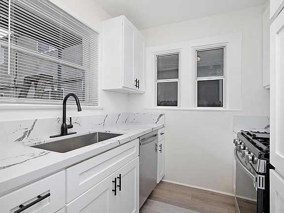 2nd image of 4554 North Ave #1