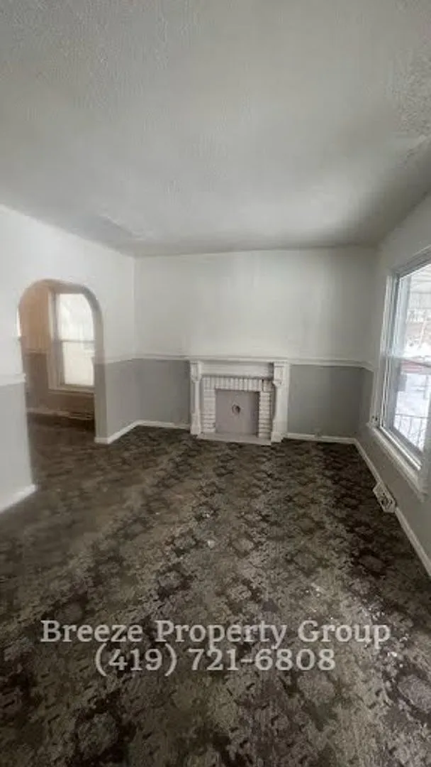 2564 Foraker Ave - 2beds 1bath — Photo 1