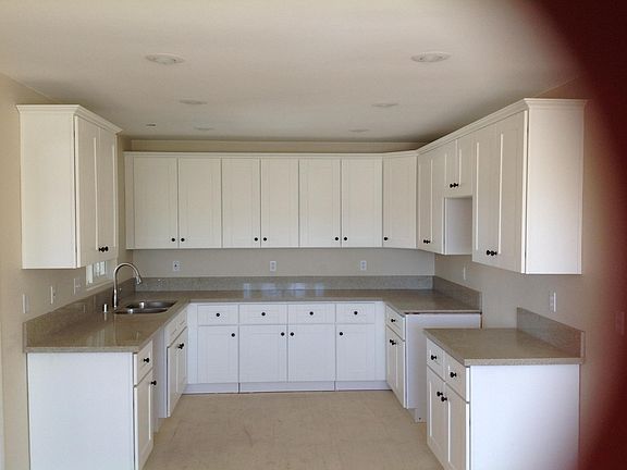3rd image of 529 Madrona St
