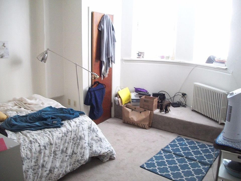 2nd image of 3 Cortes St #Hmb1