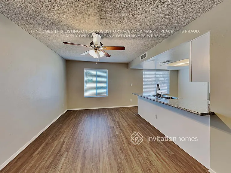 4408 N 90th Dr — Photo 5