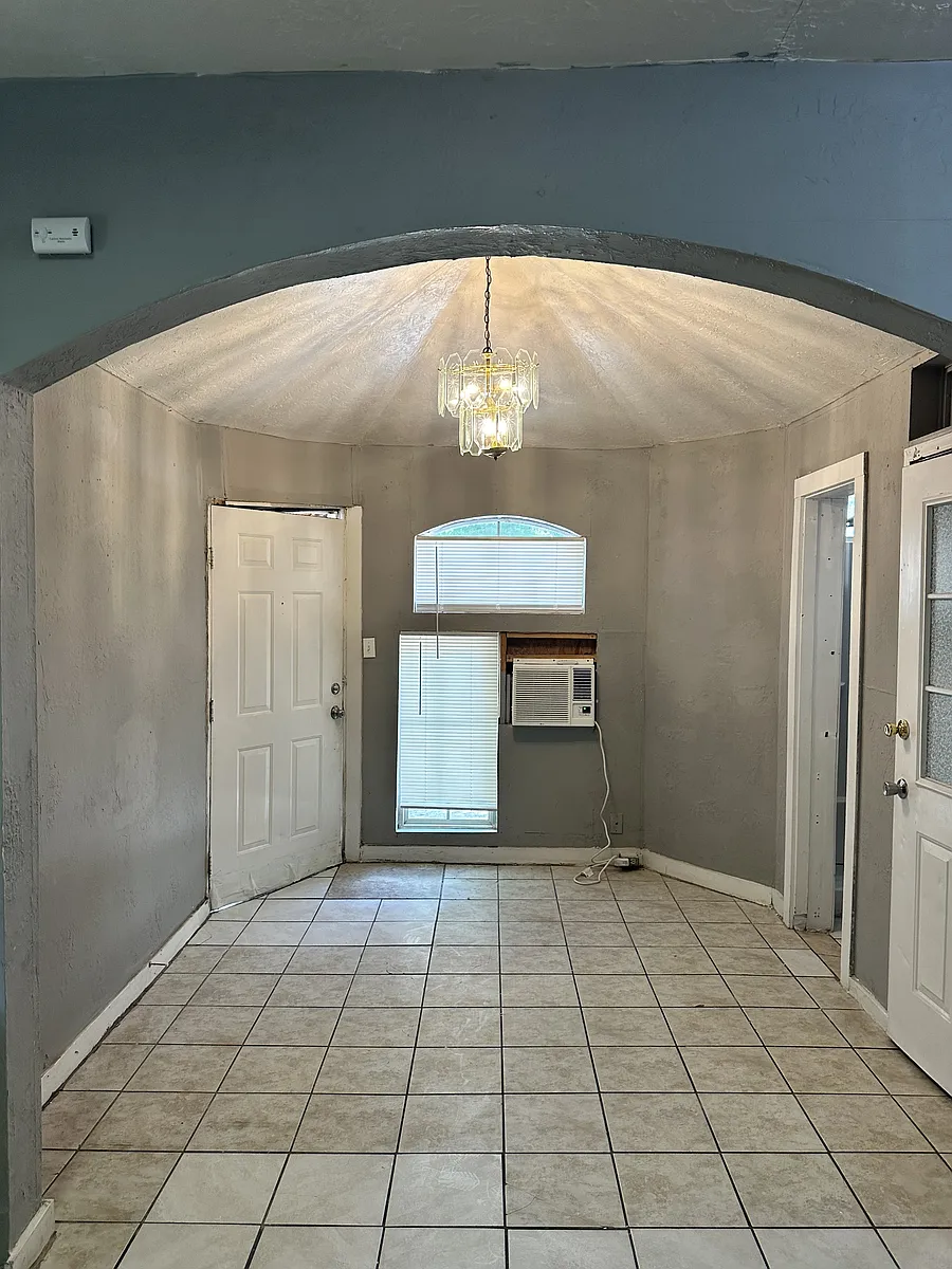 Building Photo - 507 Cantrell Dr #B