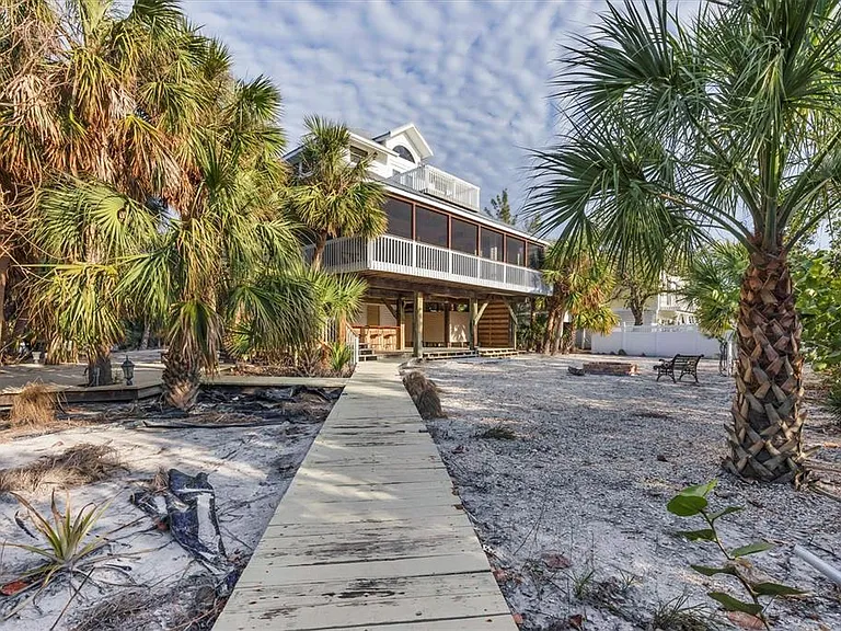 51 Palm Dr — Photo 35