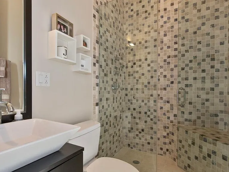 2429 W Cortez St #3 — Photo 18