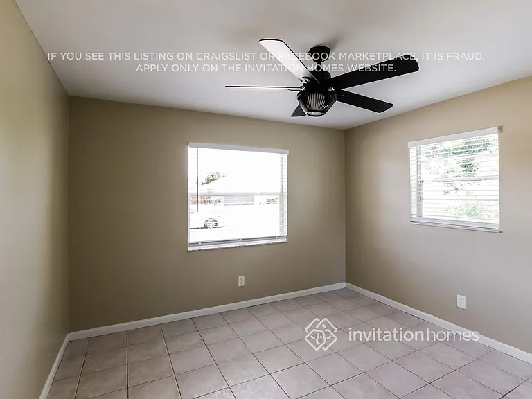 1382 Woodcrest Rd E — Photo 11