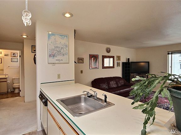 5th image of 10329 Meridian Ave N Unit A404