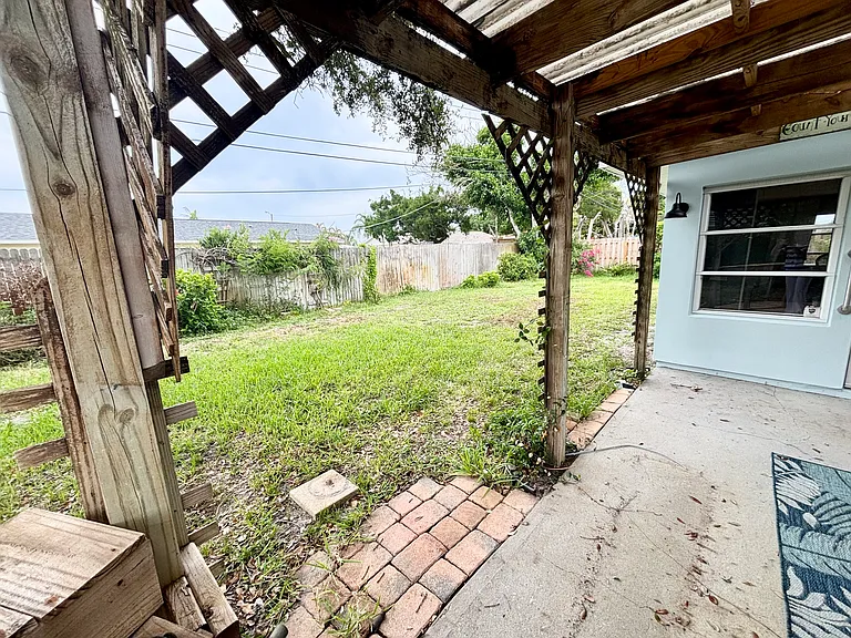 430 Coconut Dr — Photo 18