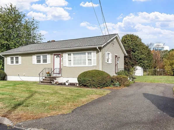 19 Lisa Ln, Lawrence, MA 01843