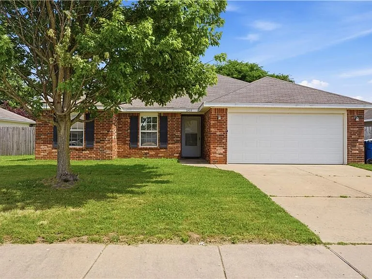 6402 High Meadow Blvd — Photo 1
