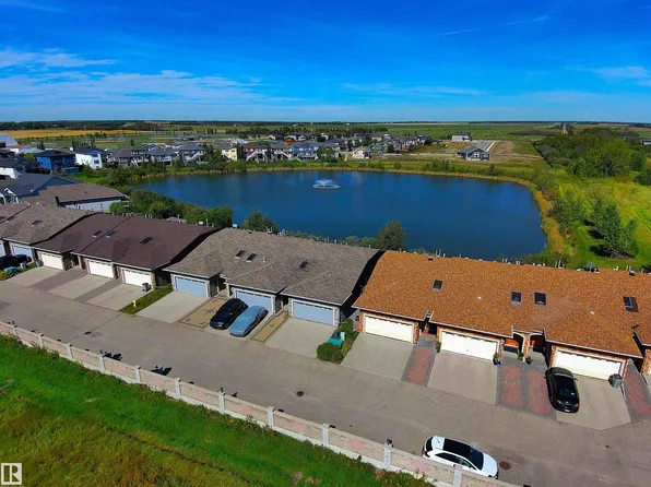 10500 103rd Ave #10, Morinville, AB T8R 0E7