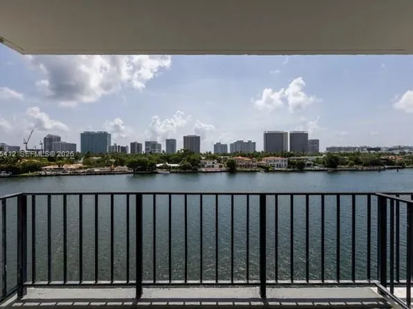 10101 E Bay Harbor Dr APT 504, Bay Harbor Islands, FL 33154