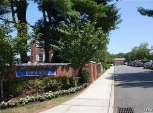 67-69 Cloverdale Ln #150, Oakland Gardens, NY 11364