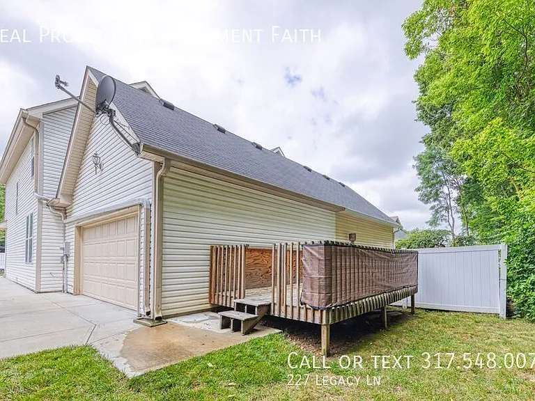 227 Legacy Ln — Photo 32