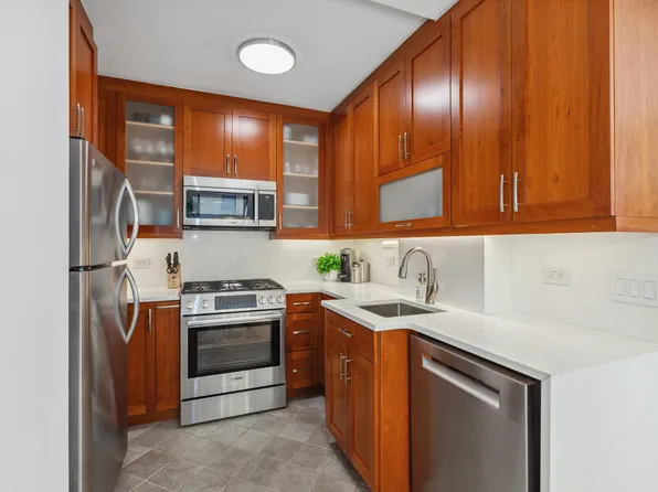 710 West End Avenue 9C image 3 of 7