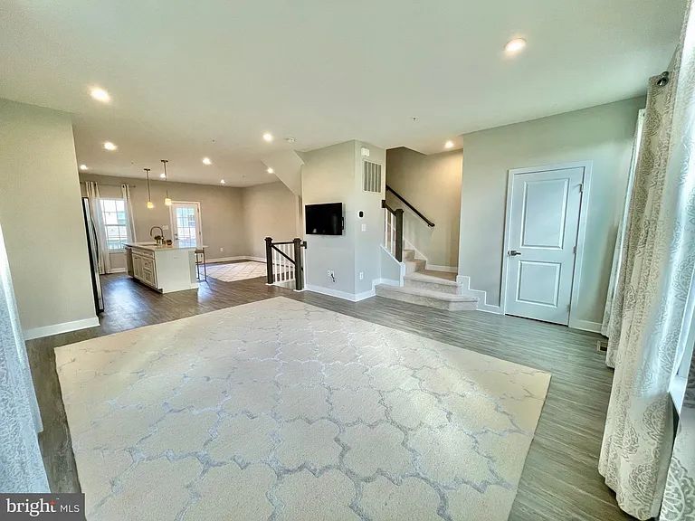 9537 Tall Oaks Rd — Photo 5