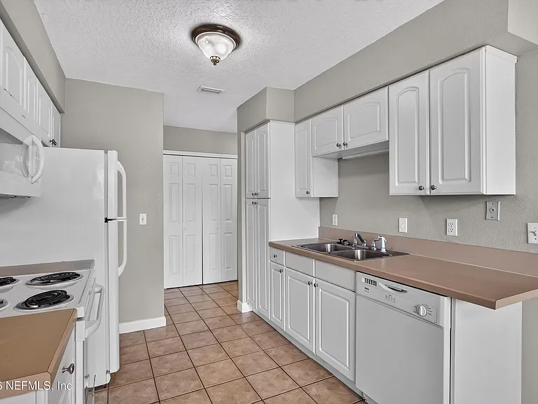 1800 Park Ave #358 — Photo 13
