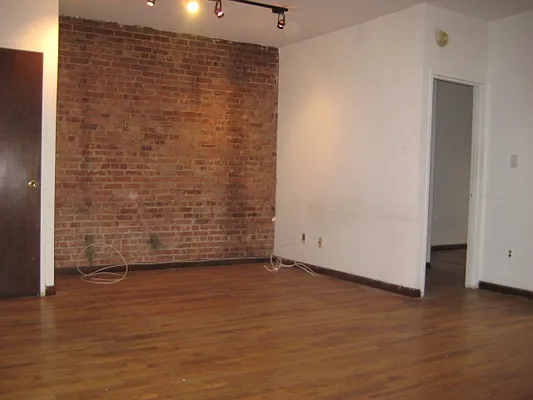 Rented by Magnone Real Estate | media 23