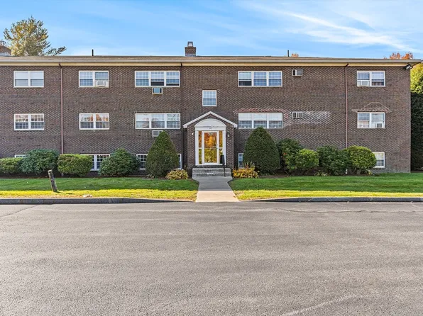 147 Milk St APT 12, Westborough, MA 01581