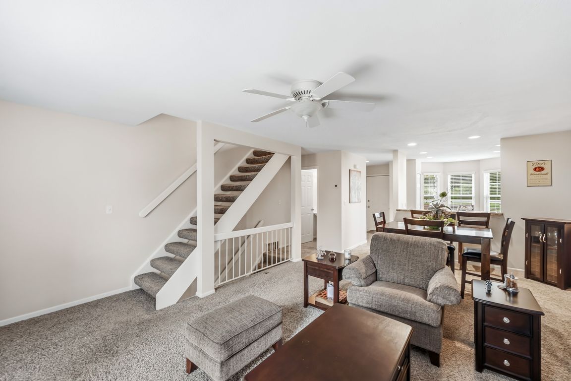 next background image