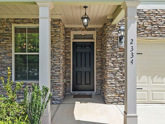 2nd image of 2334 Malone Way