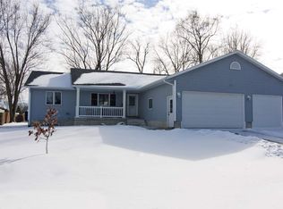 236 Central Ave, Evansdale, IA 50707