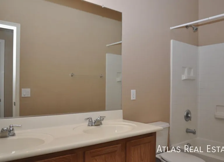 5440 W Park St — Photo 8