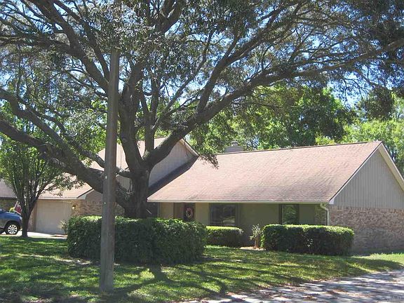 3rd image of 2485 Semoran Dr