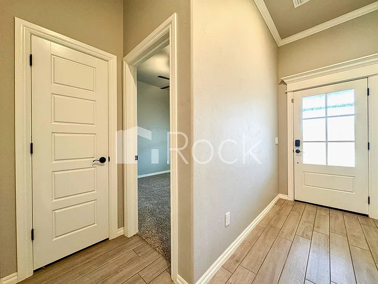 19113 Grove Pkwy — Photo 42