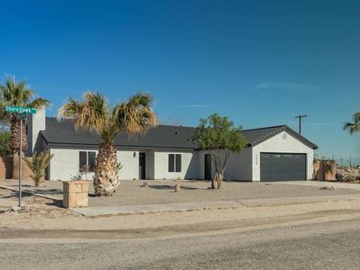 2329 Shore Hawk Ave, Thermal, CA, 92274
