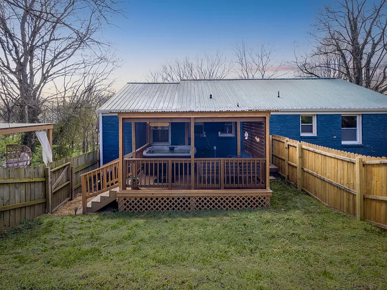 931 Riverside Dr #A — Photo 1