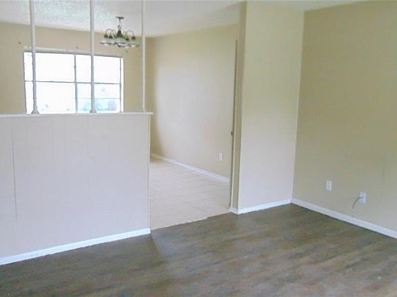 4th image of 6108 Estill Dr
