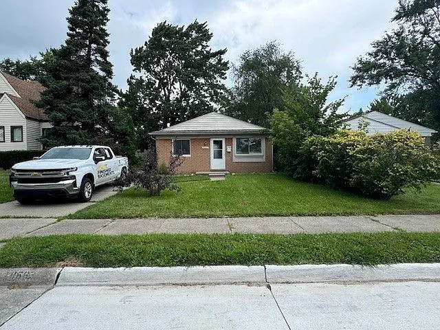 18683 Victor St — Photo 1