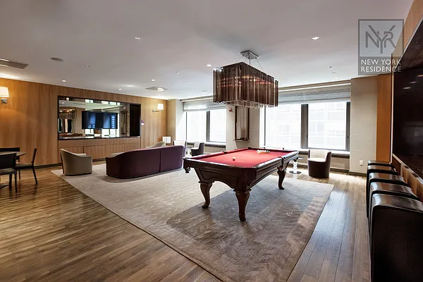 Sold by New York Residence | media 8