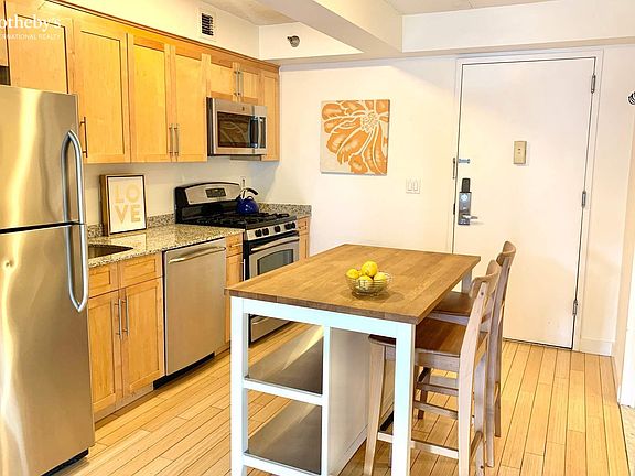 4th image of 516 W 47th St APT S5d