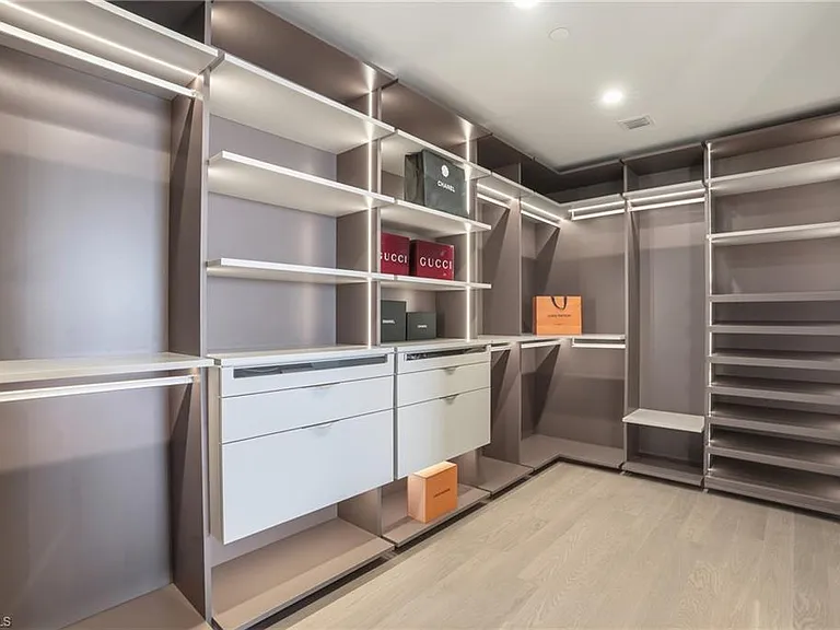 5100 Seagrass Blvd #201 — Photo 16