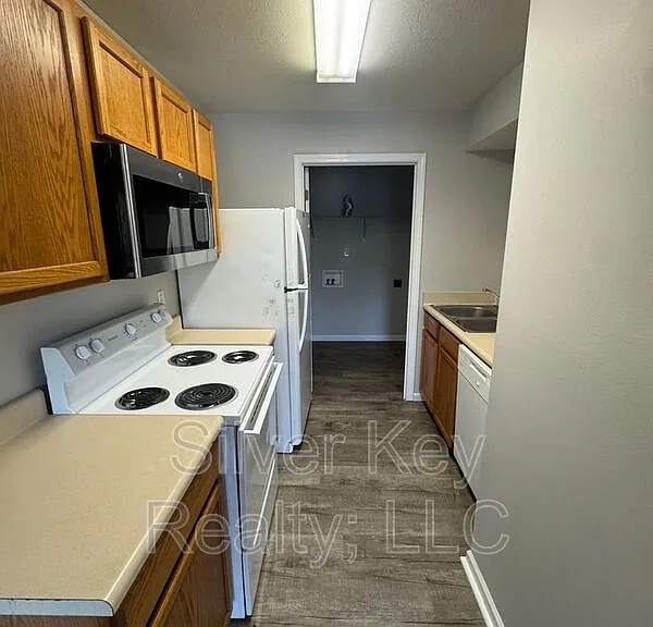 268 Willow Creek Dr #6 — Photo 4