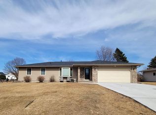 525 Santa Maria Dr, Arlington, WI 53911