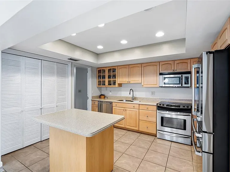 4156 Northmeadow Cir #4156 — Photo 16