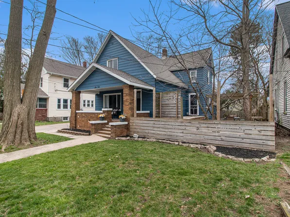 610 Grand Ave NE, Grand Rapids, MI 49503
