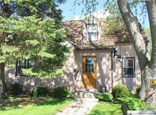 653 Wolcott St, West Bend, WI 53090