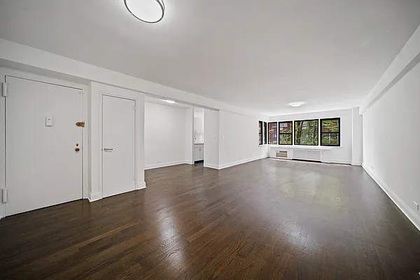 Rented by Bond New York | media 1
