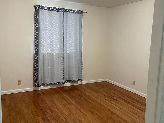 4th image of 161 Huntington Dr