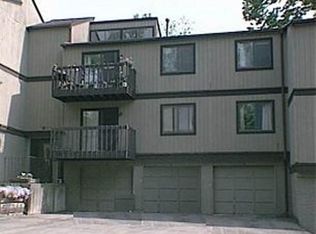 1411 Edgewood Rd NW, Cedar Rapids, IA 52405