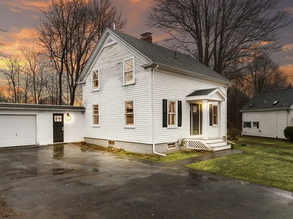 42 Garrison St, Groveland, MA 01834
