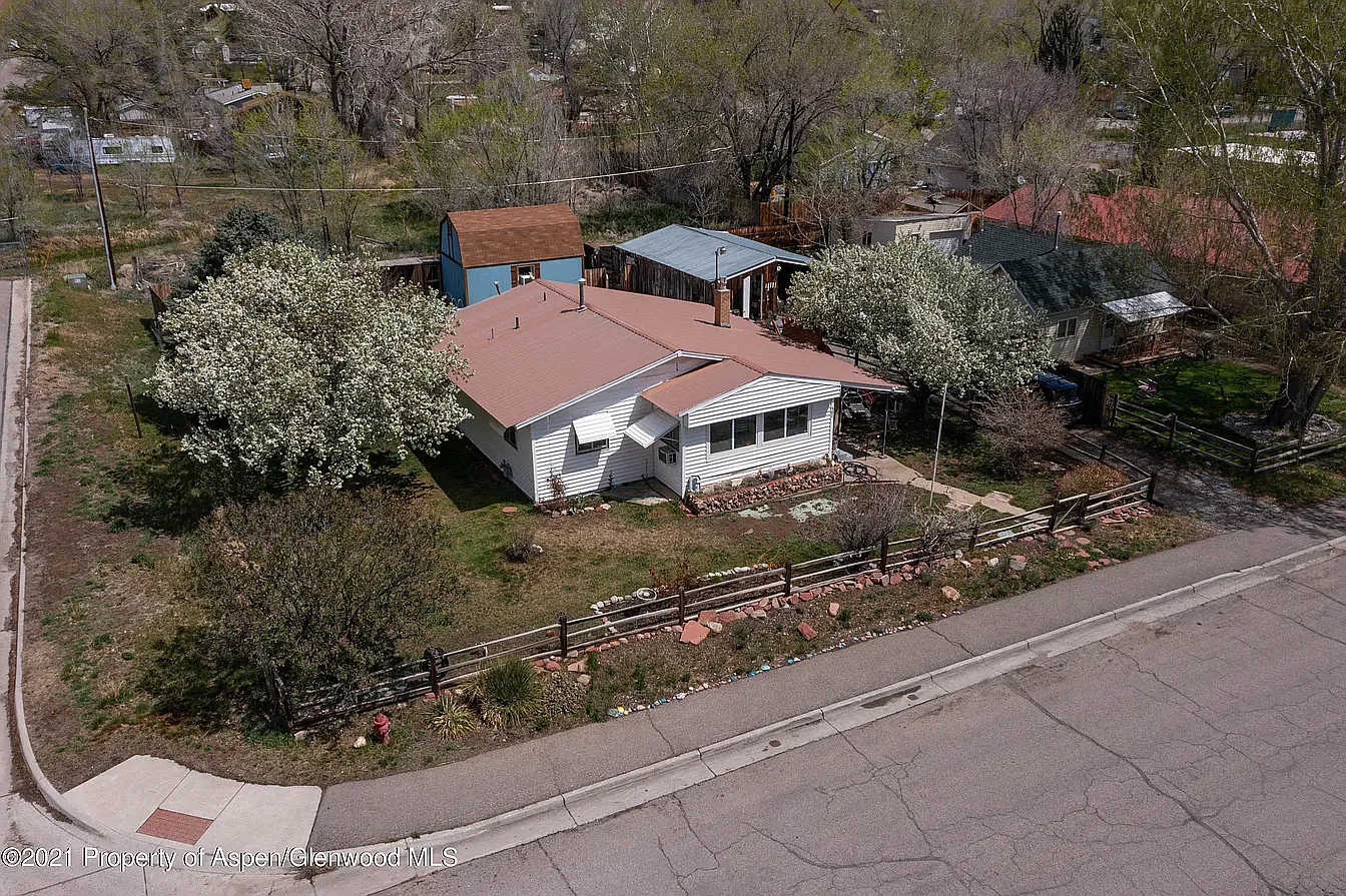 Grand Ave, Silt — Photo 2