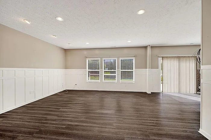 16259 Countryside Blvd — Photo 6