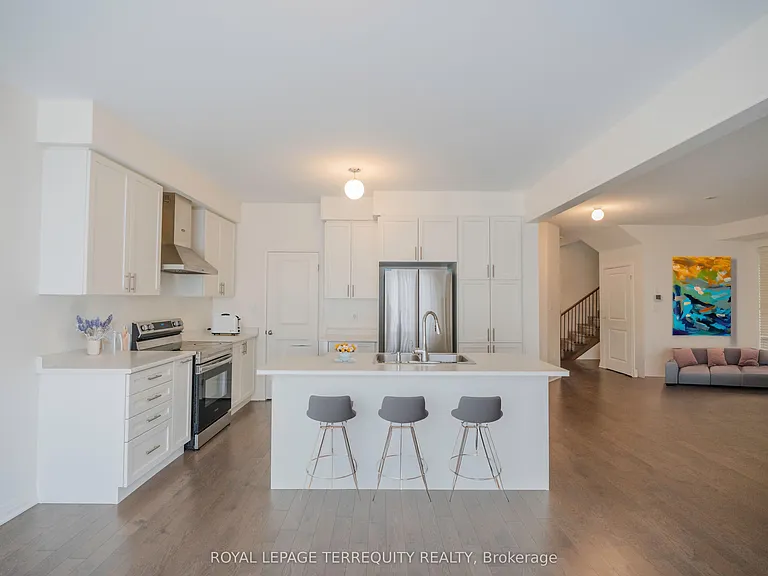 27 Clipper Ln — Photo 5